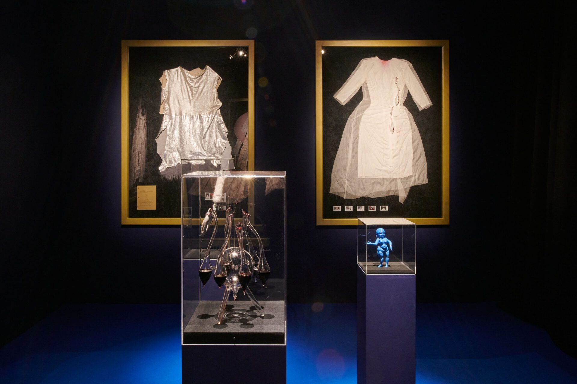 Exhibition view, Giulia Essyad, "A Selene Blues", Fri Art, 2020. Photo Guillaume Python. Courtesy of Fri Art Kunsthalle