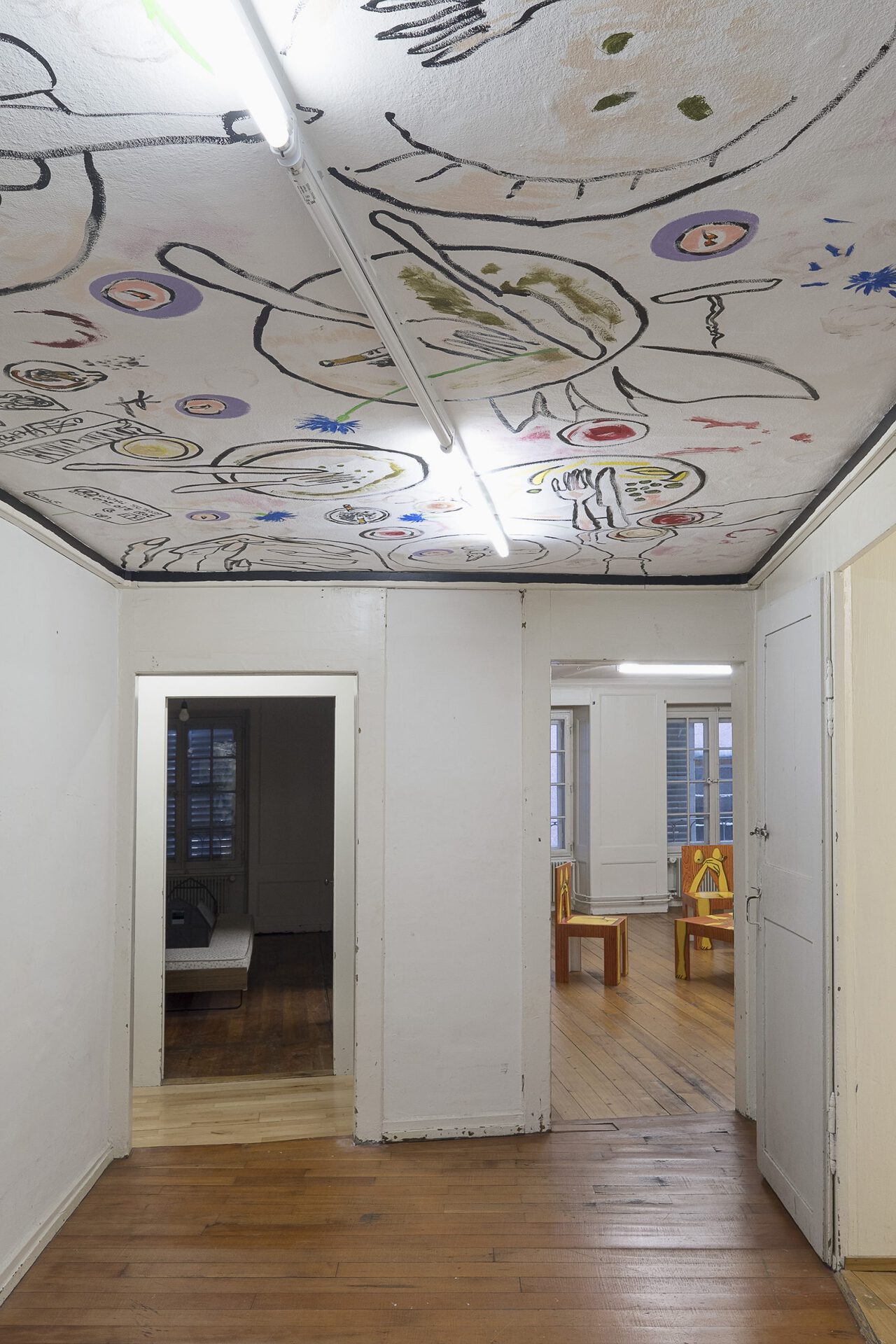 Manuela Gernedel & Fiona Mackay, Dining Out, 2020, acrylic, liquid pigments and emulsion, site-specific work, 540 x 215 cm