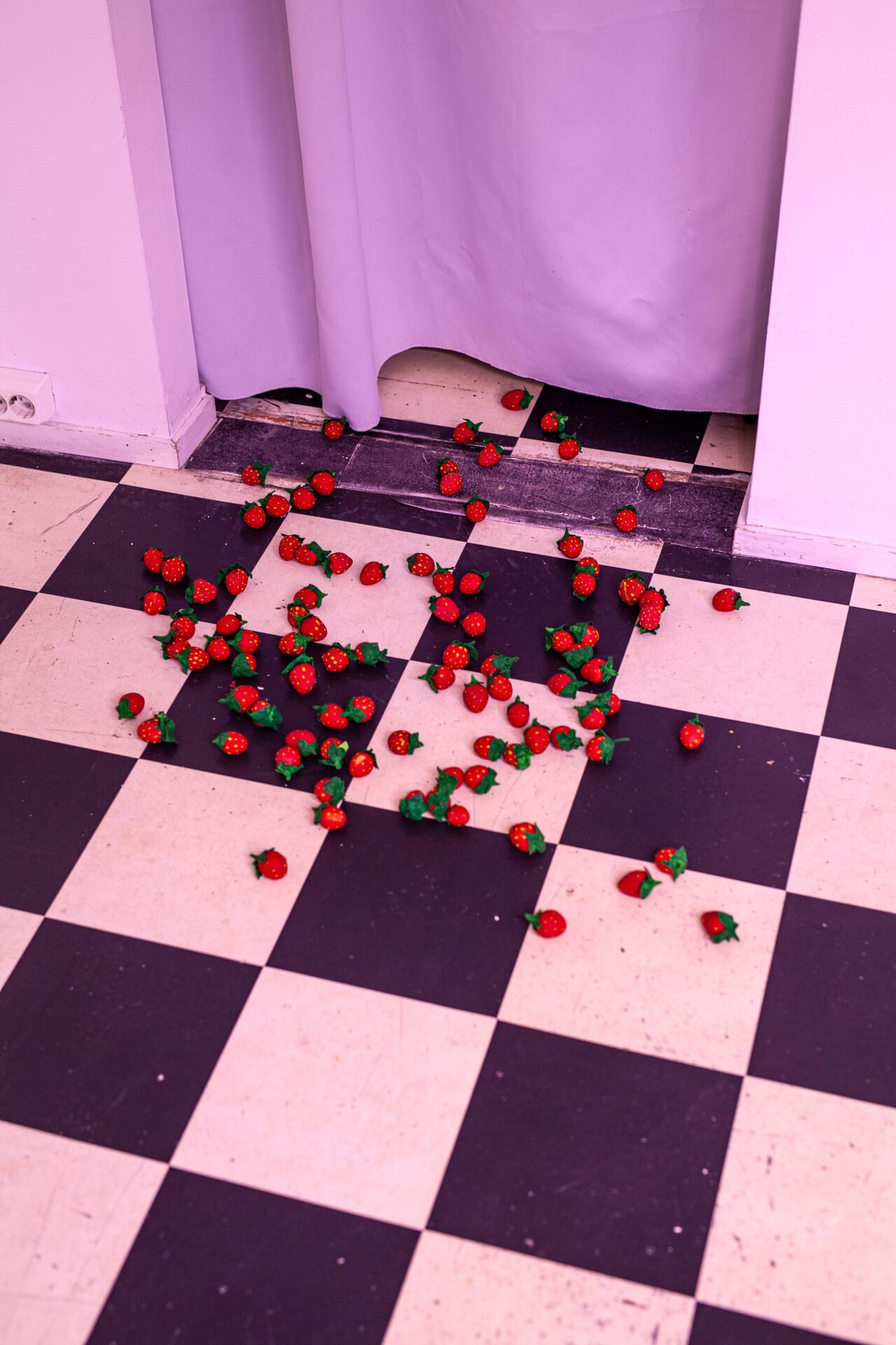 Strawberry’s: playdough, cotton, rubber latex, acrylic paint, 2021