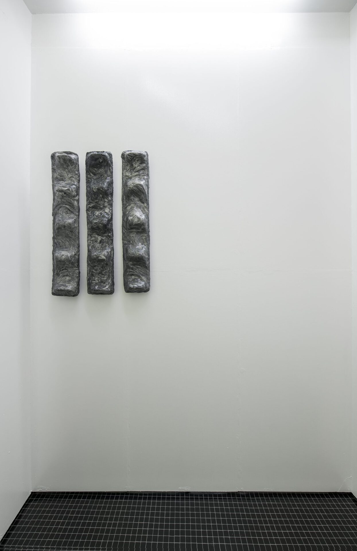 Pauline, Cordier, Tamis Misat # 2, silicon and non-slip cover, 74x51x9cm (29.2x20x3.5 inches), 2020