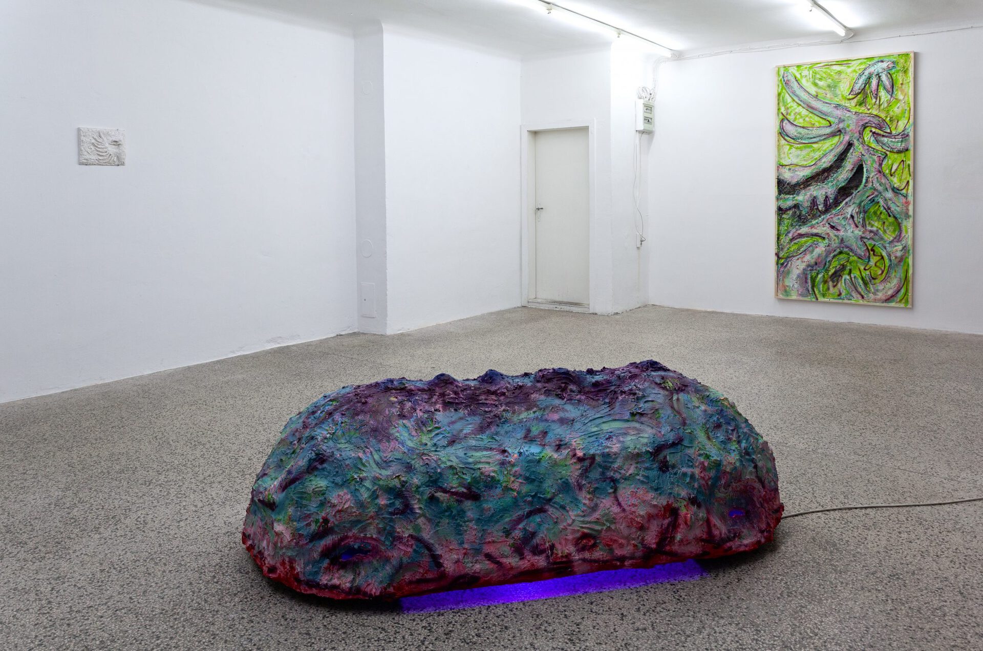 Valentin Aigner, Scary Neighbor 3D, 2021, installation view 2