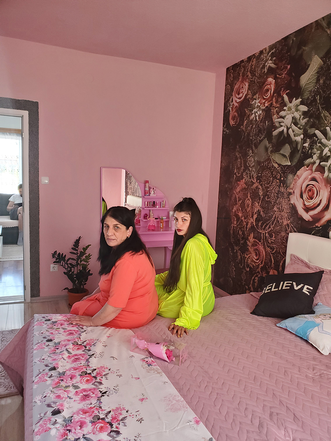 Selma Selman, A Pink Room Of Her Own, 2020, Room installation, Dimensions variable, Courtesy of the artist