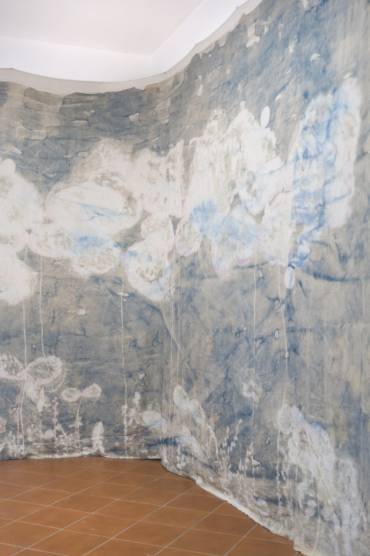 Lisa Lurati Stage for disappereance 1 300x480 cm cyanotype and watercolr on linen 2020