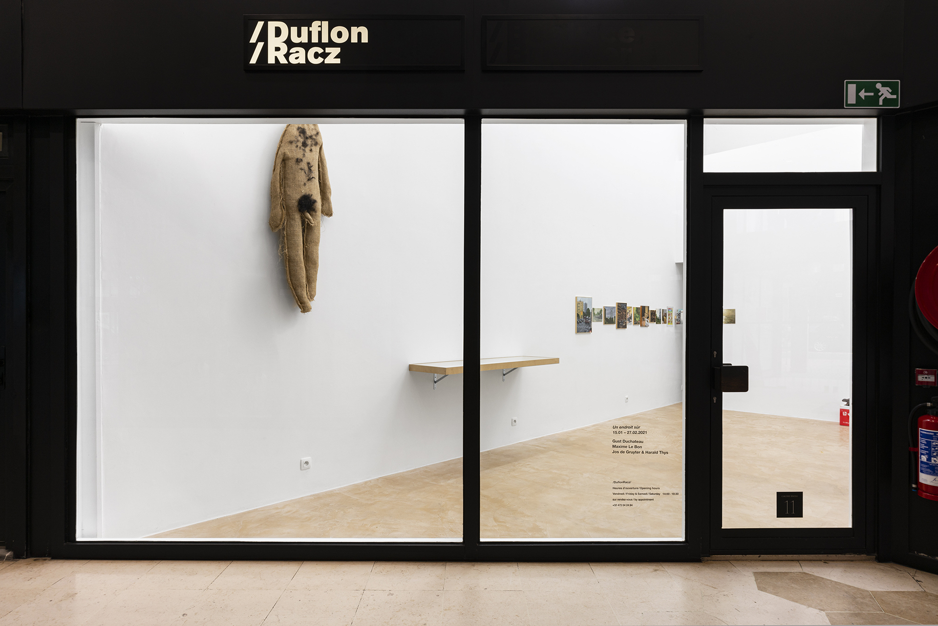 Un Endroit Sûr, installation view, Galerie Duflon Racz - Brussels, 2021.