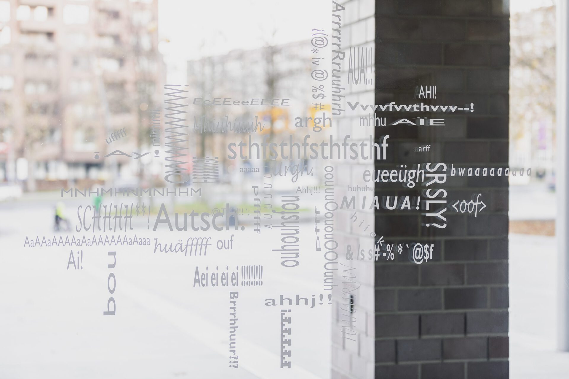Alison Yip, Wordcloud I, 2020, sticker on glass, 110 x 150 cm, exhibition view, Dortmunder Kunstverein  Photo: Roland Baege