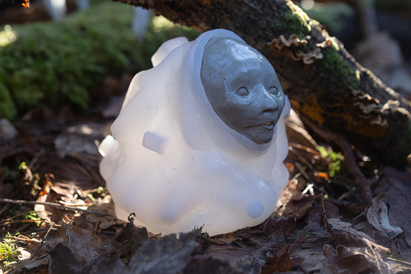 Aniara Omann, A Different Kind of Love (Jelly), 2021 (Cast silicone, glazed stoneware, 13 x 14 x 16 cm/5 x 5.5 x 6 in)