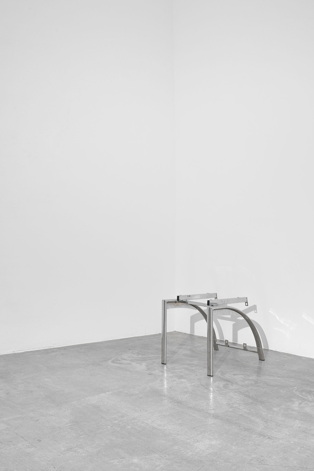 Maarten Van Roy, Capri-Revolution, 2020-2021, Chromed steel