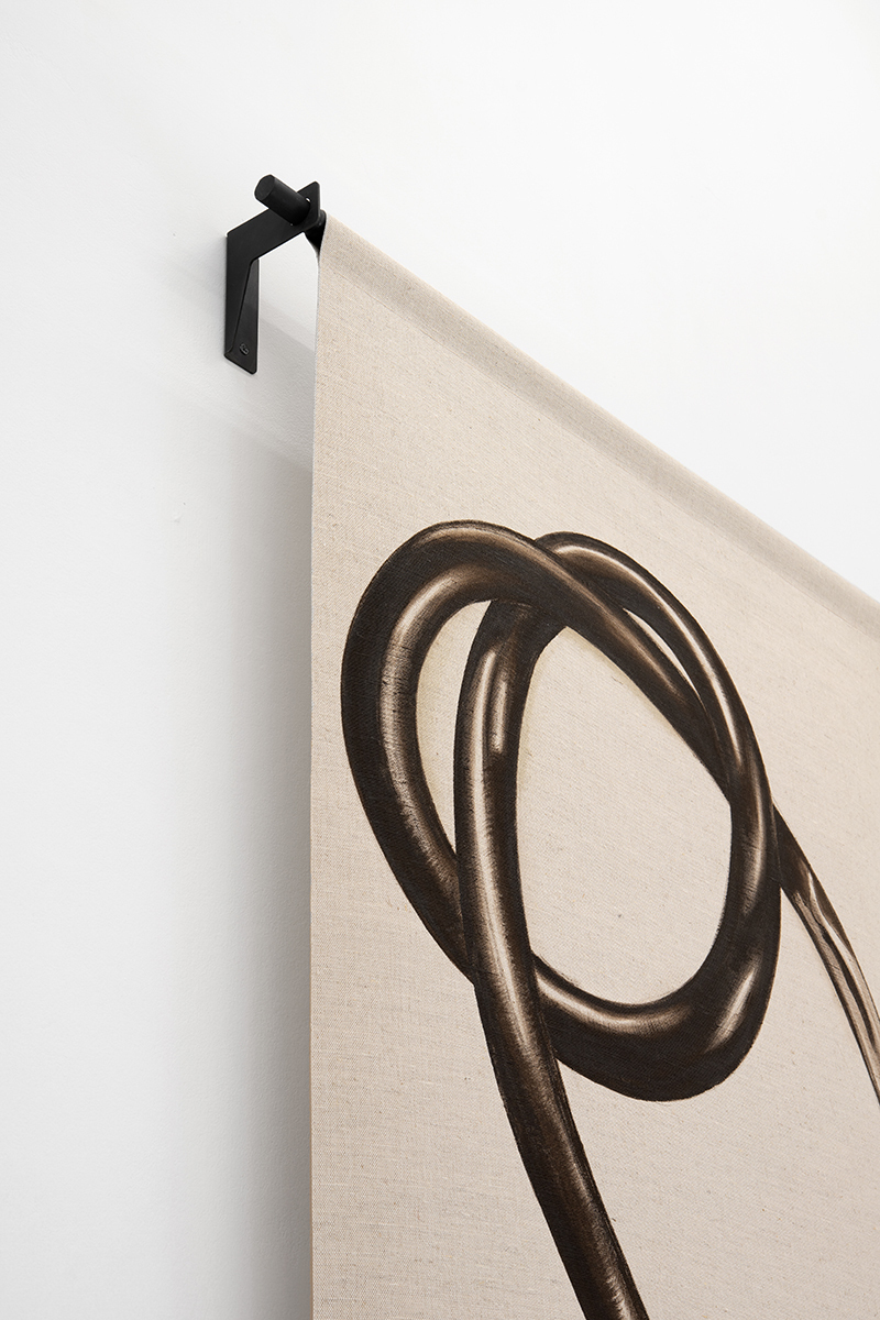 Carlotta Bailly-Borg, Frustrated (detail), 2021 (Acrylic, linen, steel, 230 x 75 cm).