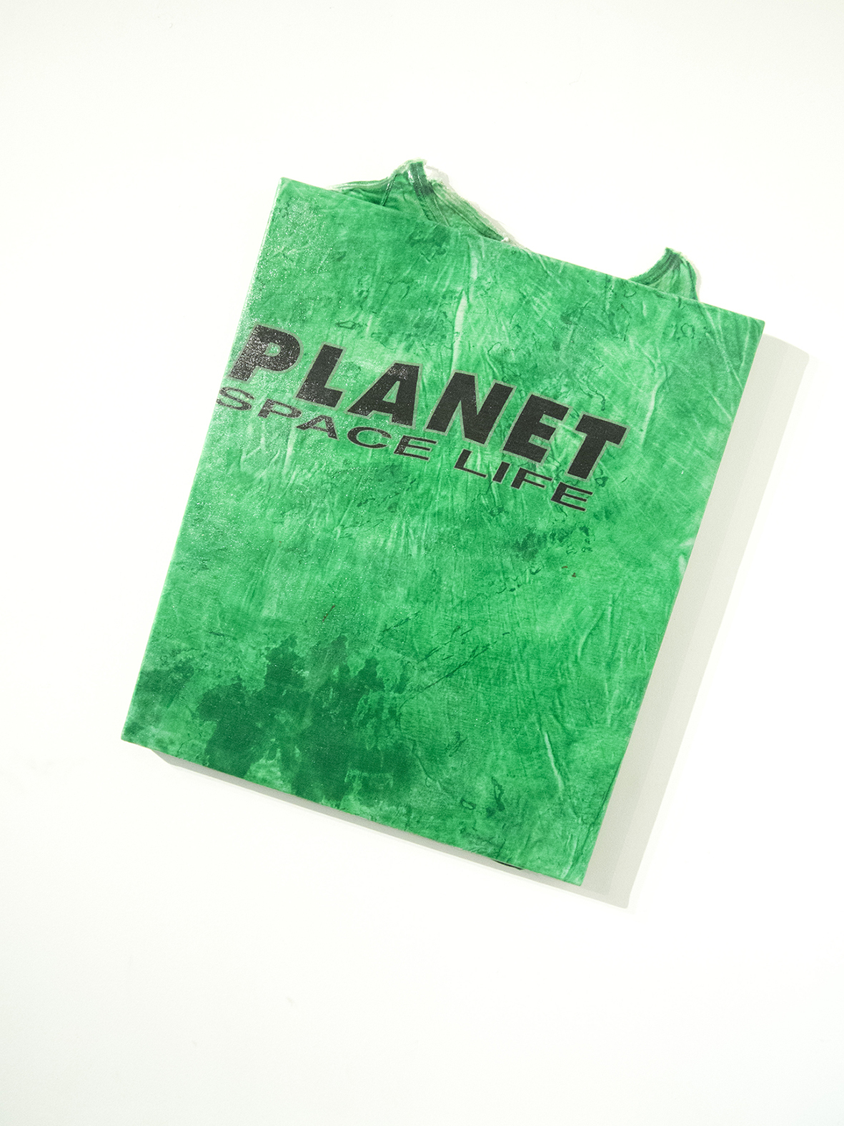 Assume vivid astro focus, « Peinture peinture « (Planet space life) (2020) artist’s T-shirt mounted on canvas, acrylic binder, 62 x 46 cm