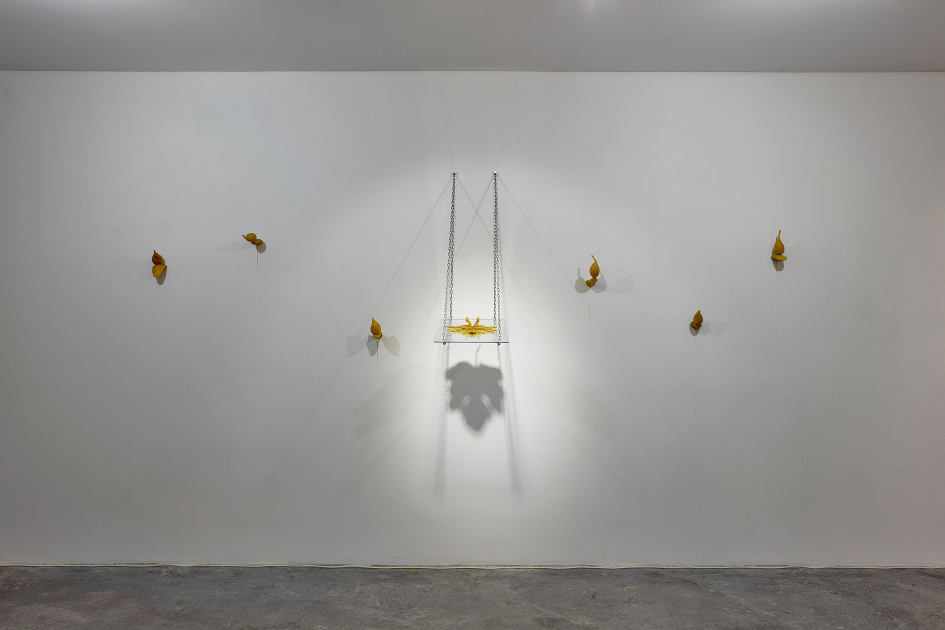 Gideon Horváth, Faun passing as a fig leaf, 2021, photo by Dávid Bíró