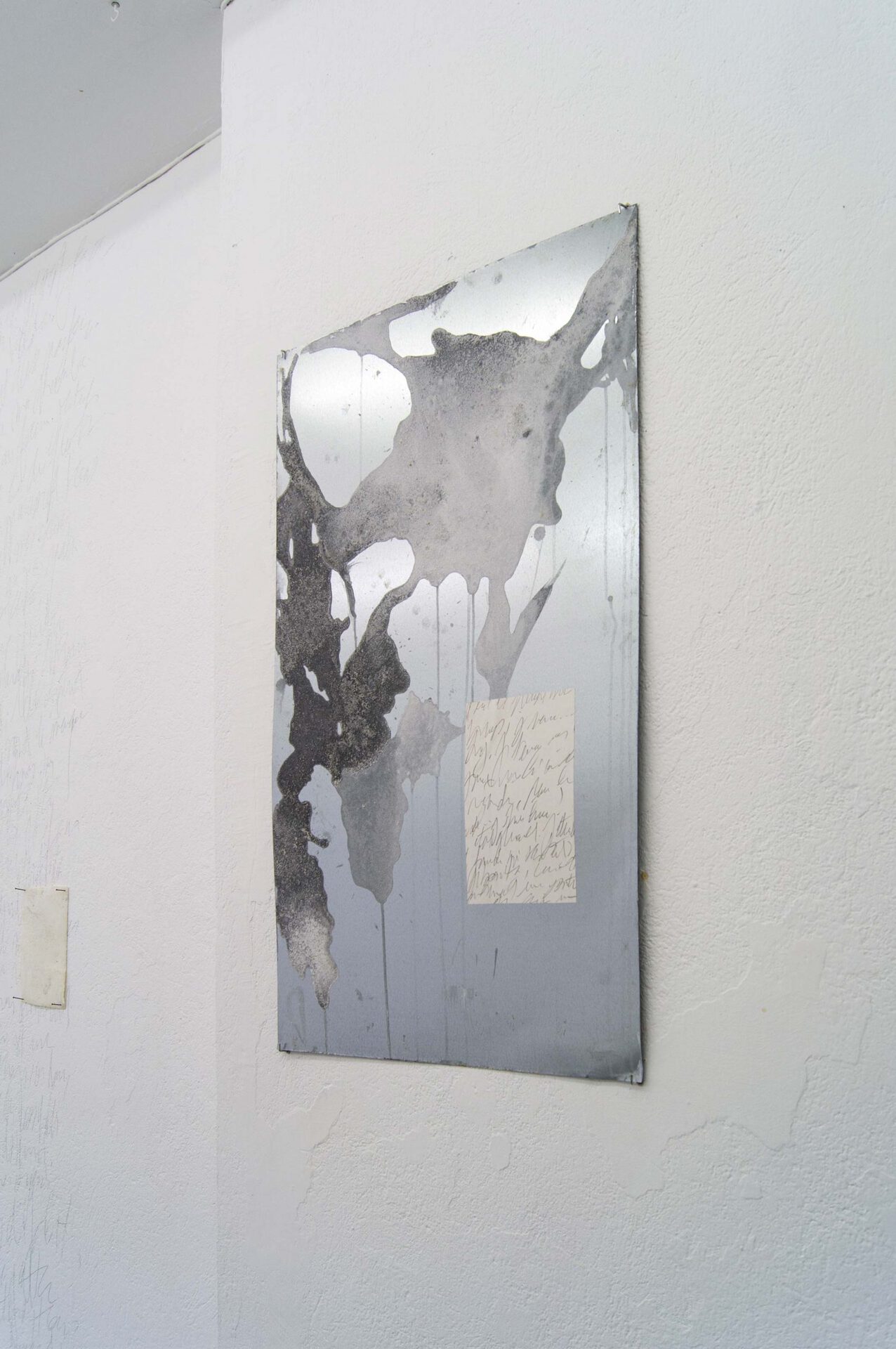 Bind, sea water evaporated on steel, salt, graphite on paper, 60x100cm, 2021