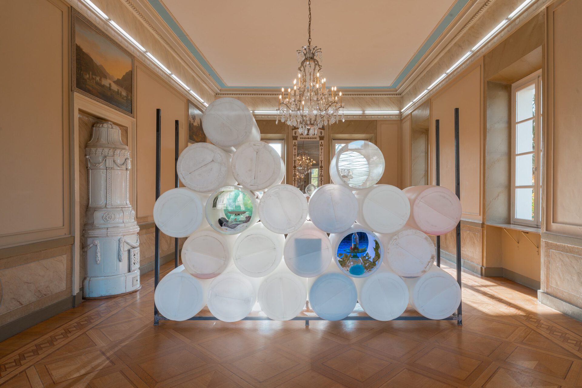 Nadia Belerique, HOLDINGS (Ongoing), 2020, Installation View at Kunstverein Braunschweig 2020 Courtesy: the artist and Daniel Faria Gallery, Toronto. Photo: Stefan Stark