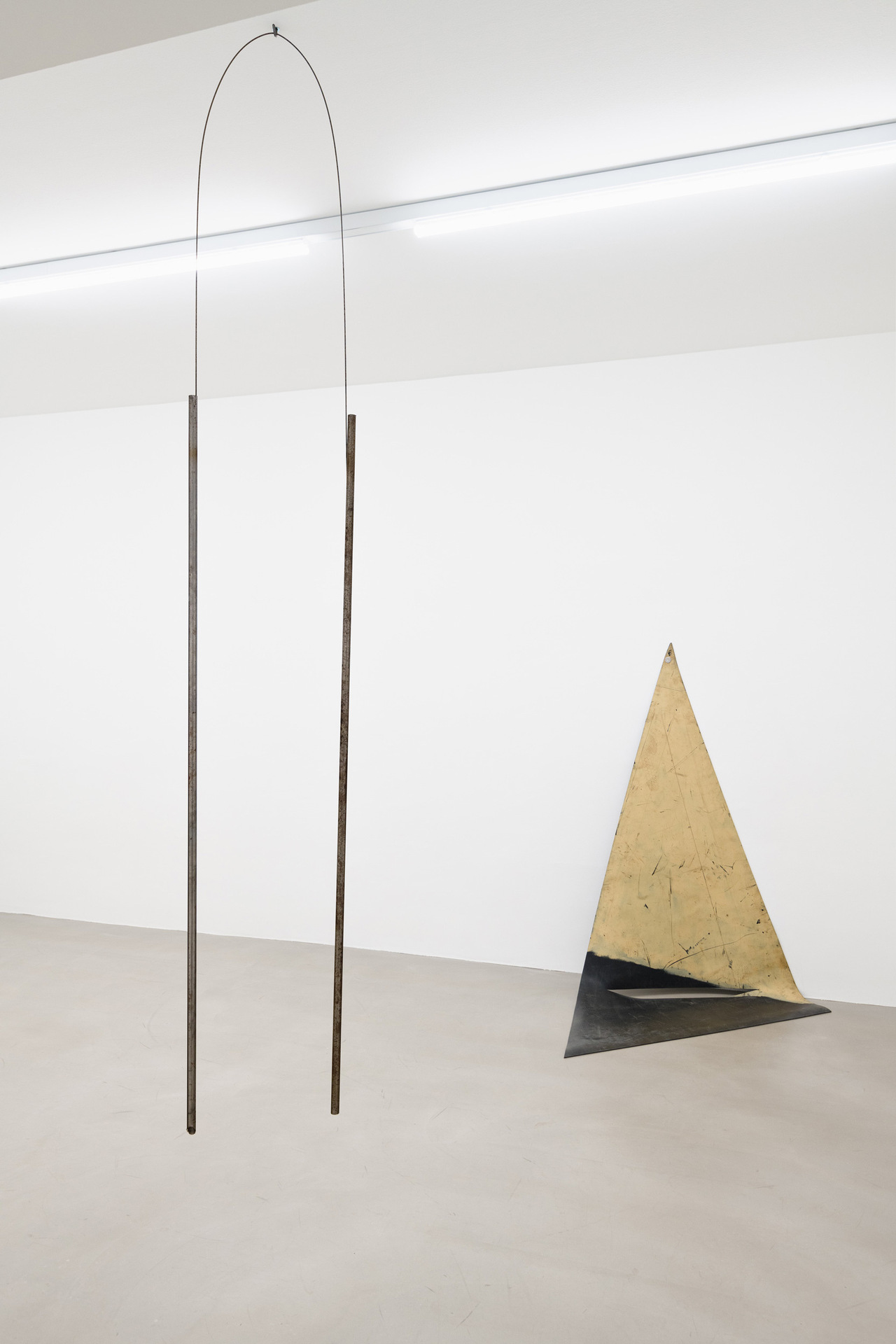 Thea Moeller, Beach Road Scissors, installation view, Wonnerth Dejaco, Vienna 2021