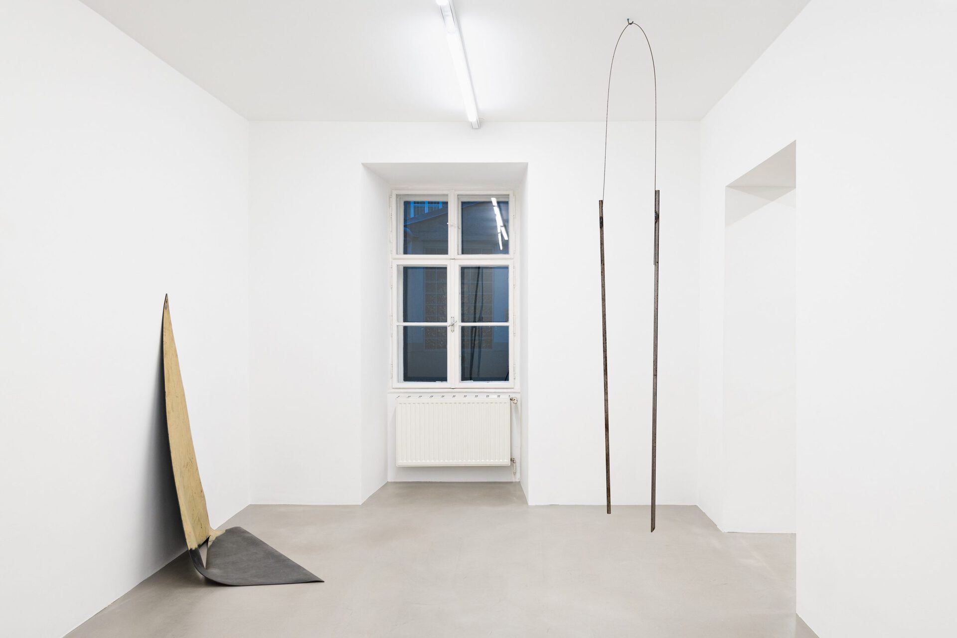 Thea Moeller, Beach Road Scissors, installation view, Wonnerth Dejaco, Vienna 2021