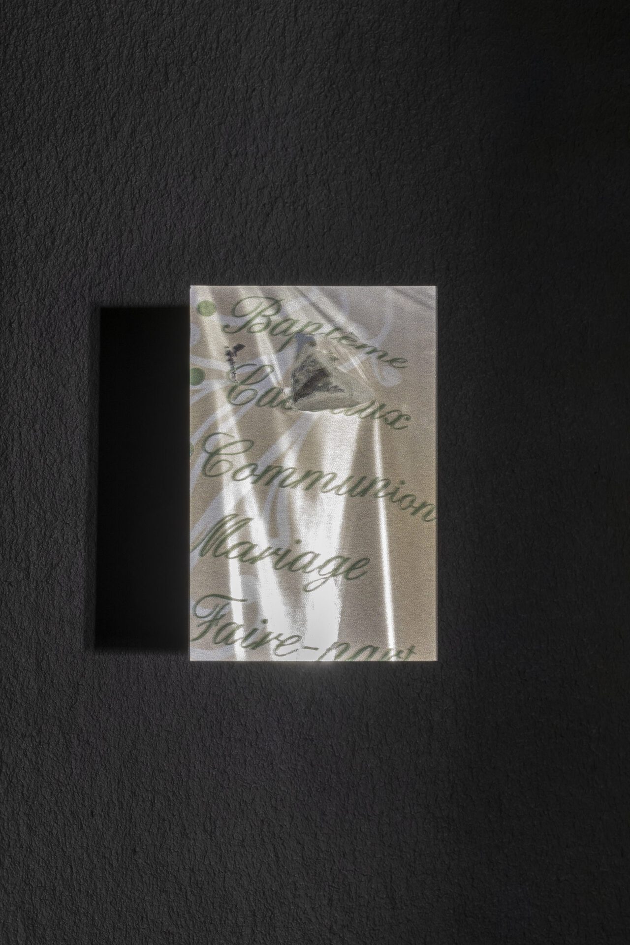 Arnaud Eubelen, Perpetuated Illusions (No more) 10x15 - 2020 Flatbed print on mirror - ball joint