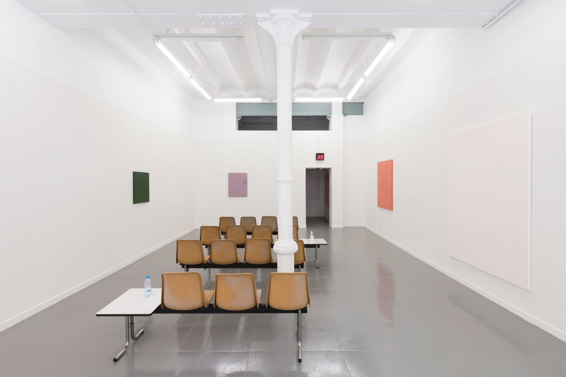 Bernat Daviu, Waiting room exhibition view, 2021