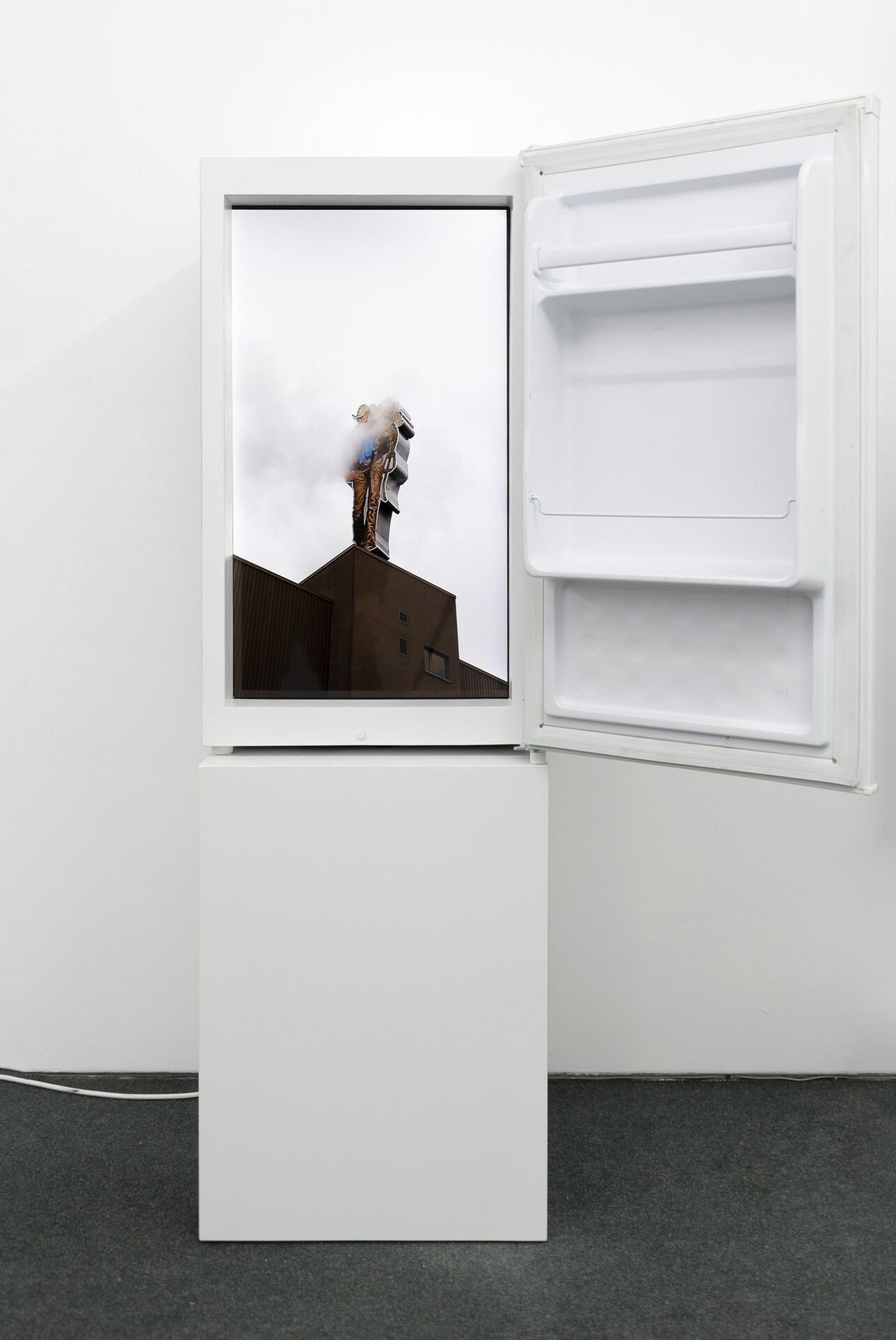 Billie Clarken, TV Dinner 2, 2021, Video 4min loop, Monitor mounted in a fridge, pedestal 148 x 45 x 48 cm