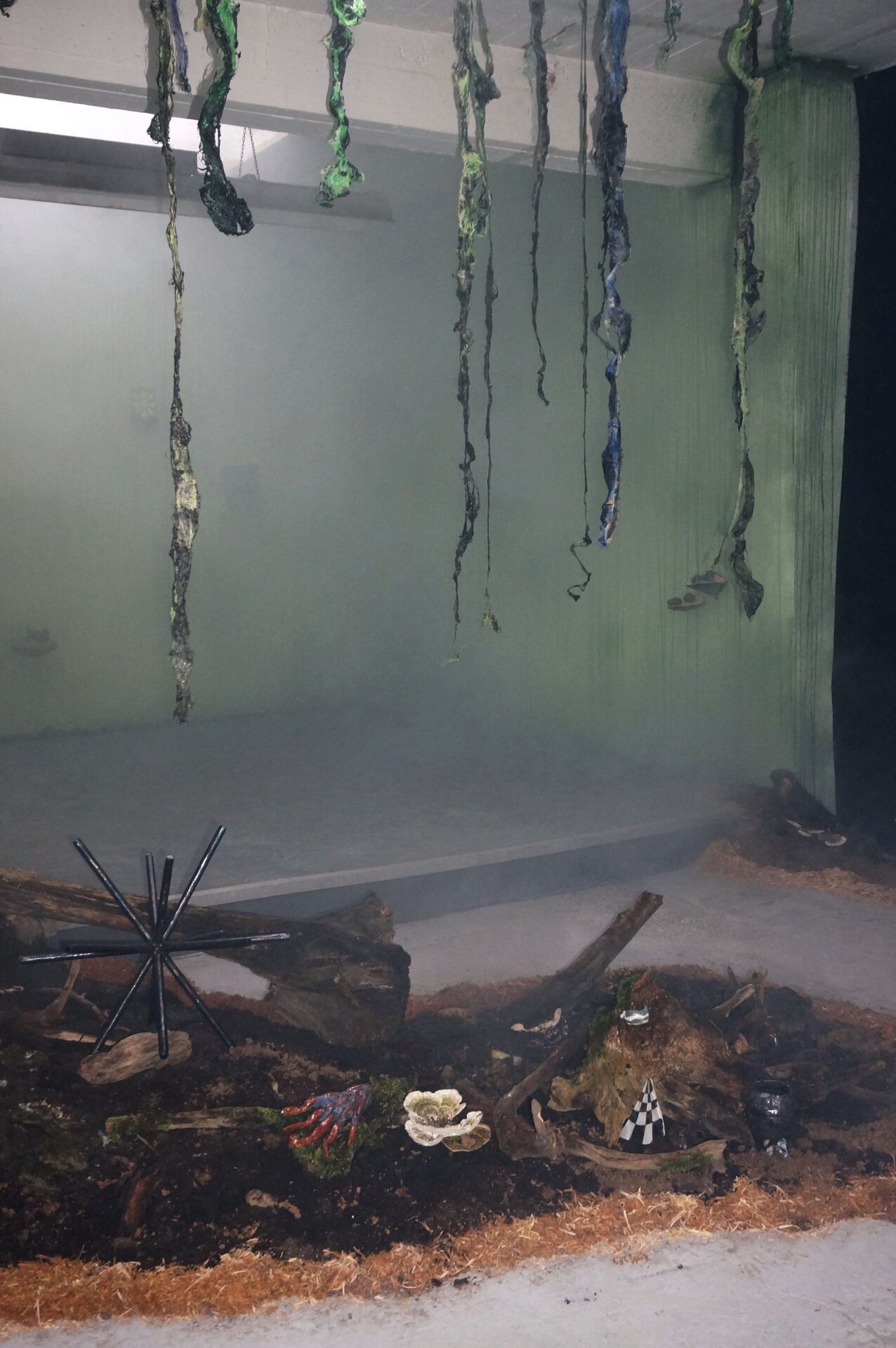 Installation view (gas & light)
