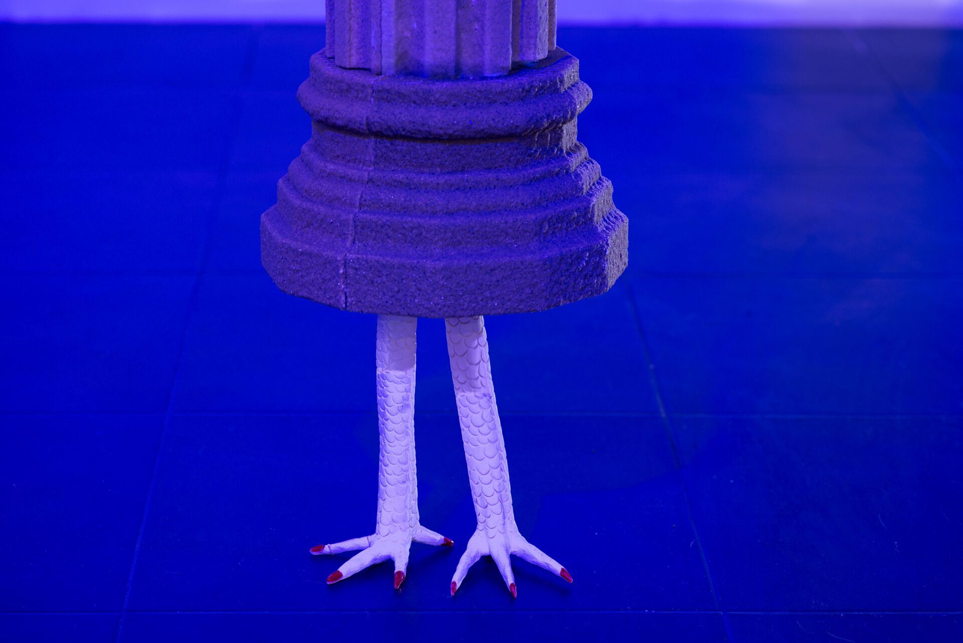 Qeu Meparishvili,untitled (chicken legs holding columns),clay, styrofoam column, 2021