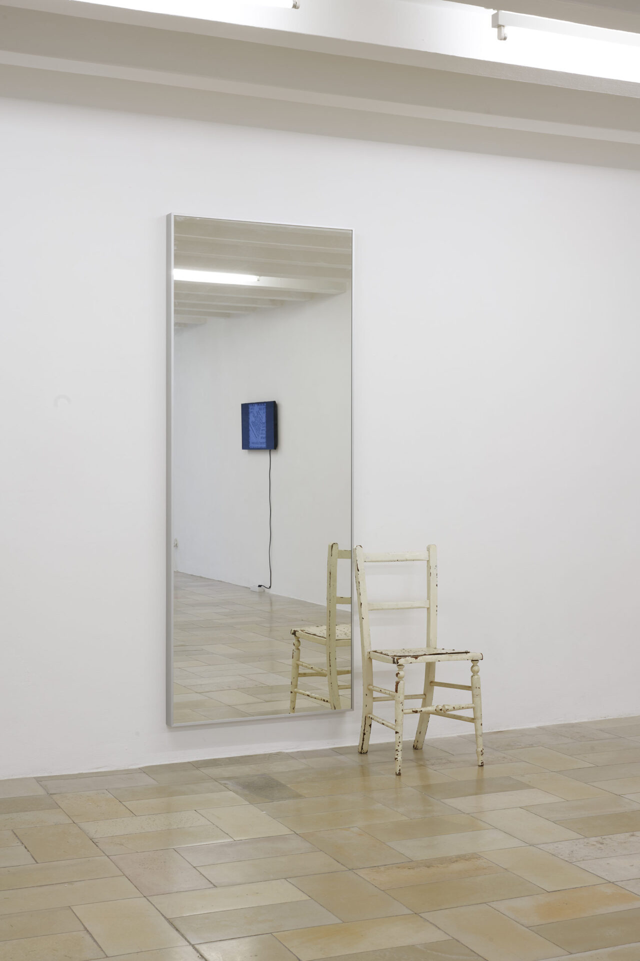 Juliette Blightman: mirror would do well to reflect more before sending back images, 2009. Installationsansicht Kölnischer Kunstverein, 2020. Courtesy: die Künstlerin und Sammlung Alexander Schröder, Berlin