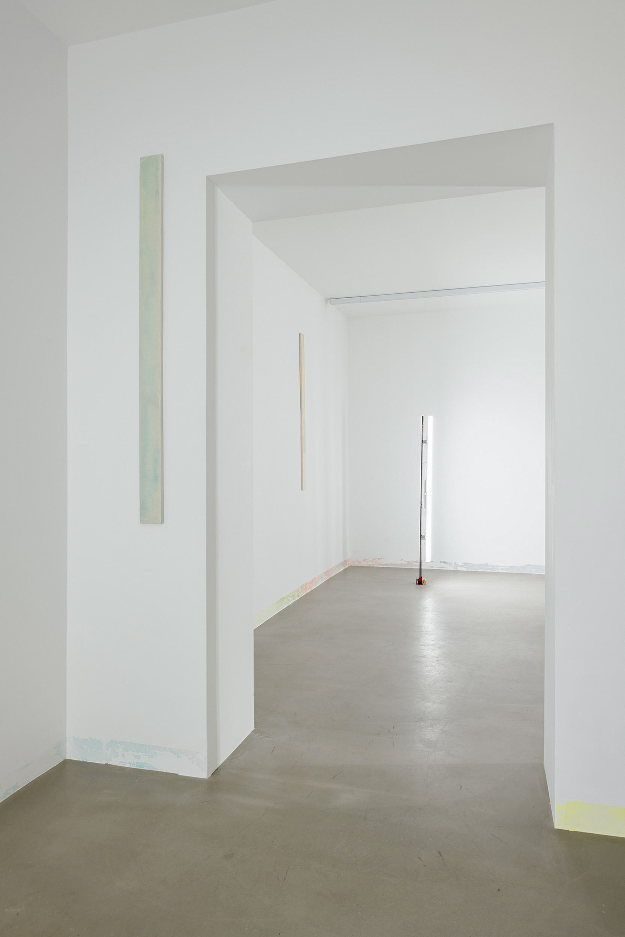 Axel Koschier, märzzimmeraprilzimmer, installation view, Wonnerth Dejaco, Vienna 2021