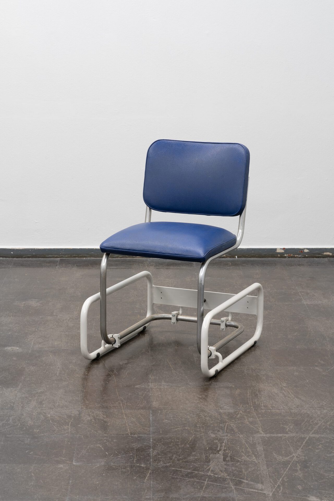 Alexej Meschtschanow, Polsterstuhl Nr. 4A, 2013, chair, steel, lacquer, 85 x 55 x 55 cm