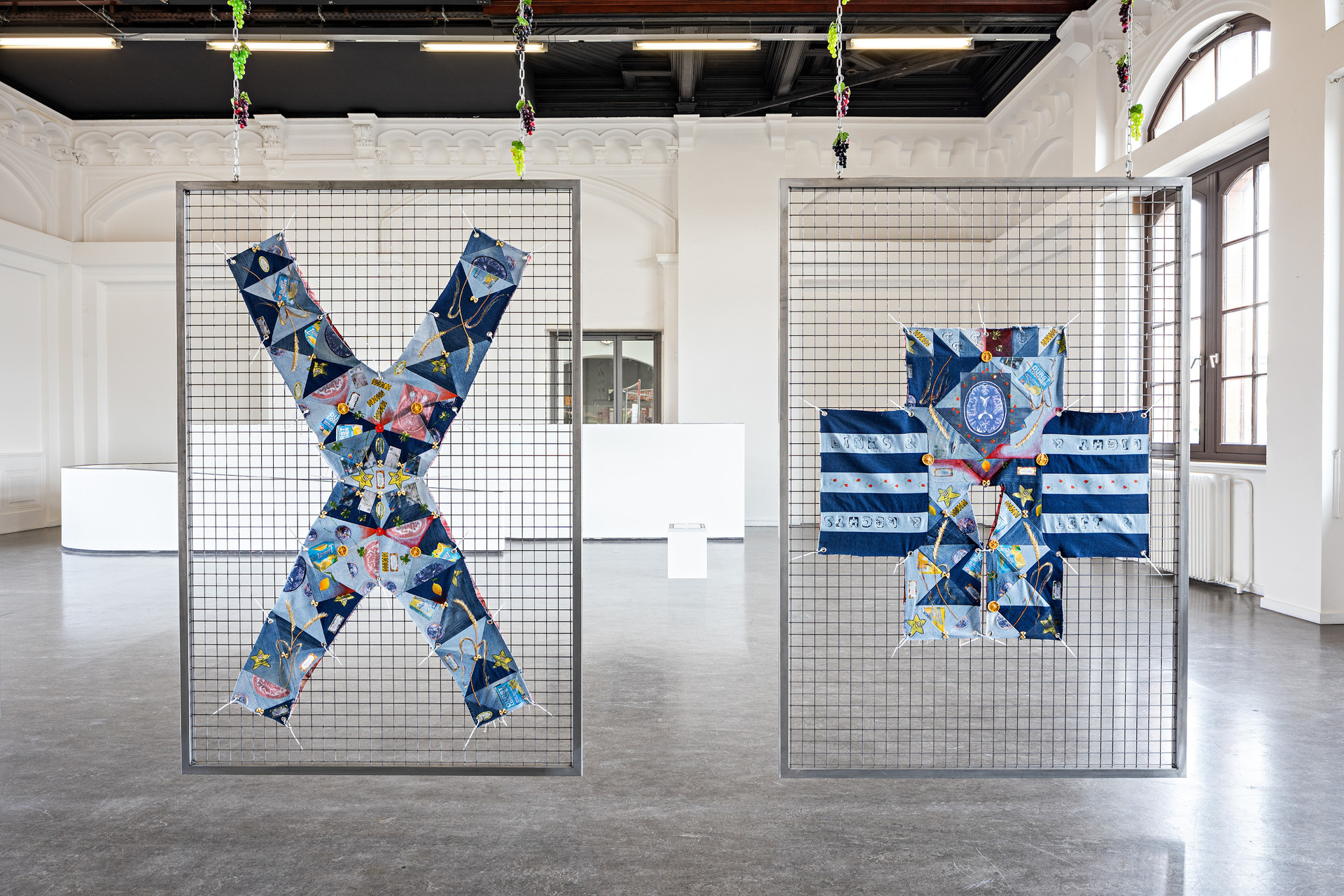 Elif Saydam, …schläft sich durch, 2021, installation view (The Producer I and II) Kunstverein Harburger Bahnhof, Photo: Fred Dott