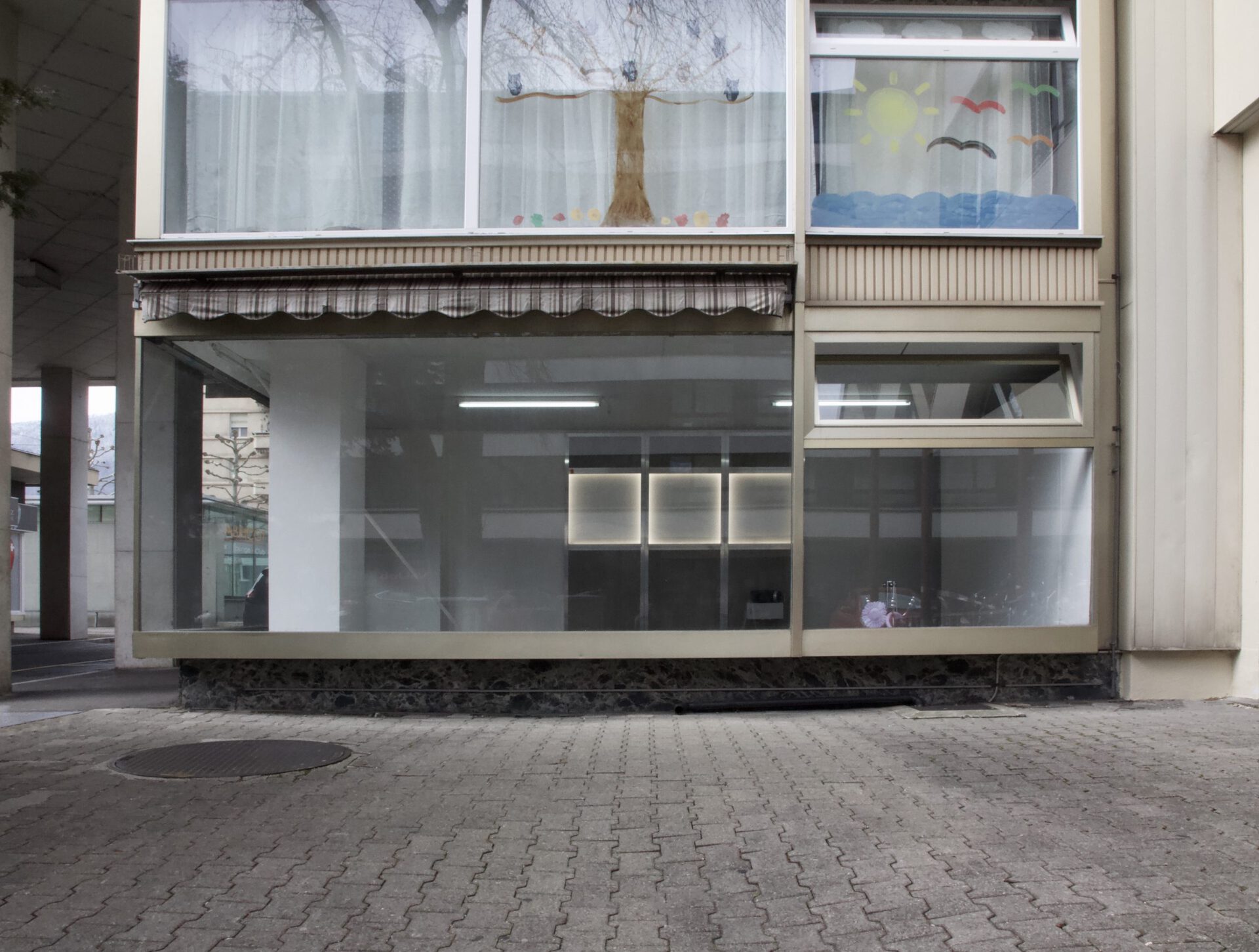 Romain Sarrot, exhibition view, 2021, Lokal-int