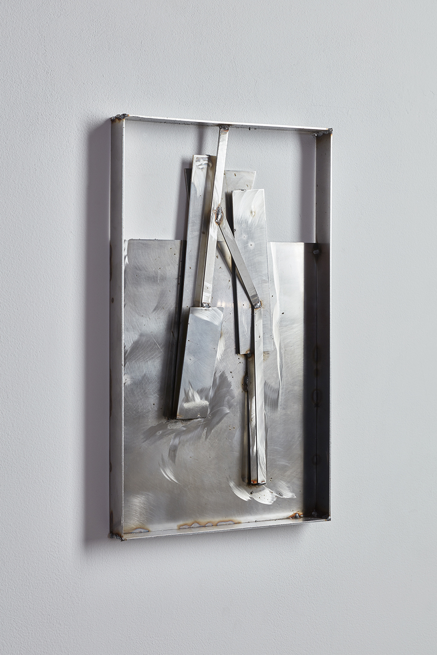 Indrikis Gelzis, Bends of disbelief, 2021, stainless steel, varnish, 42cm x 24cm x 3cm