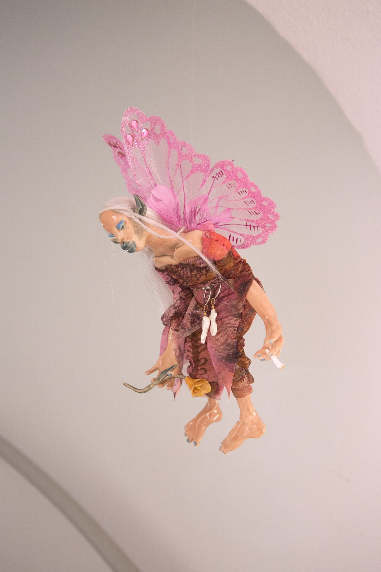 Chrissy, Maya Hottarek