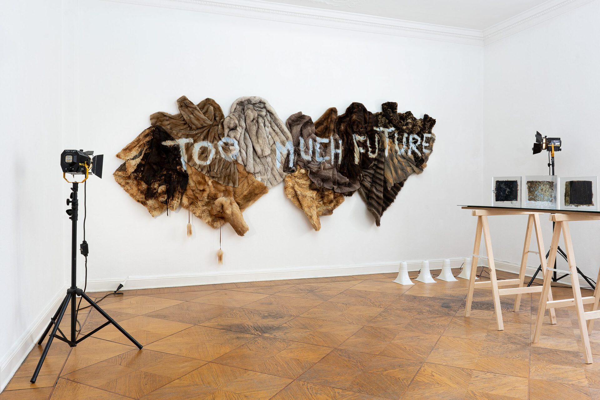 Rebekka Benzenberg, Installation view, too much future