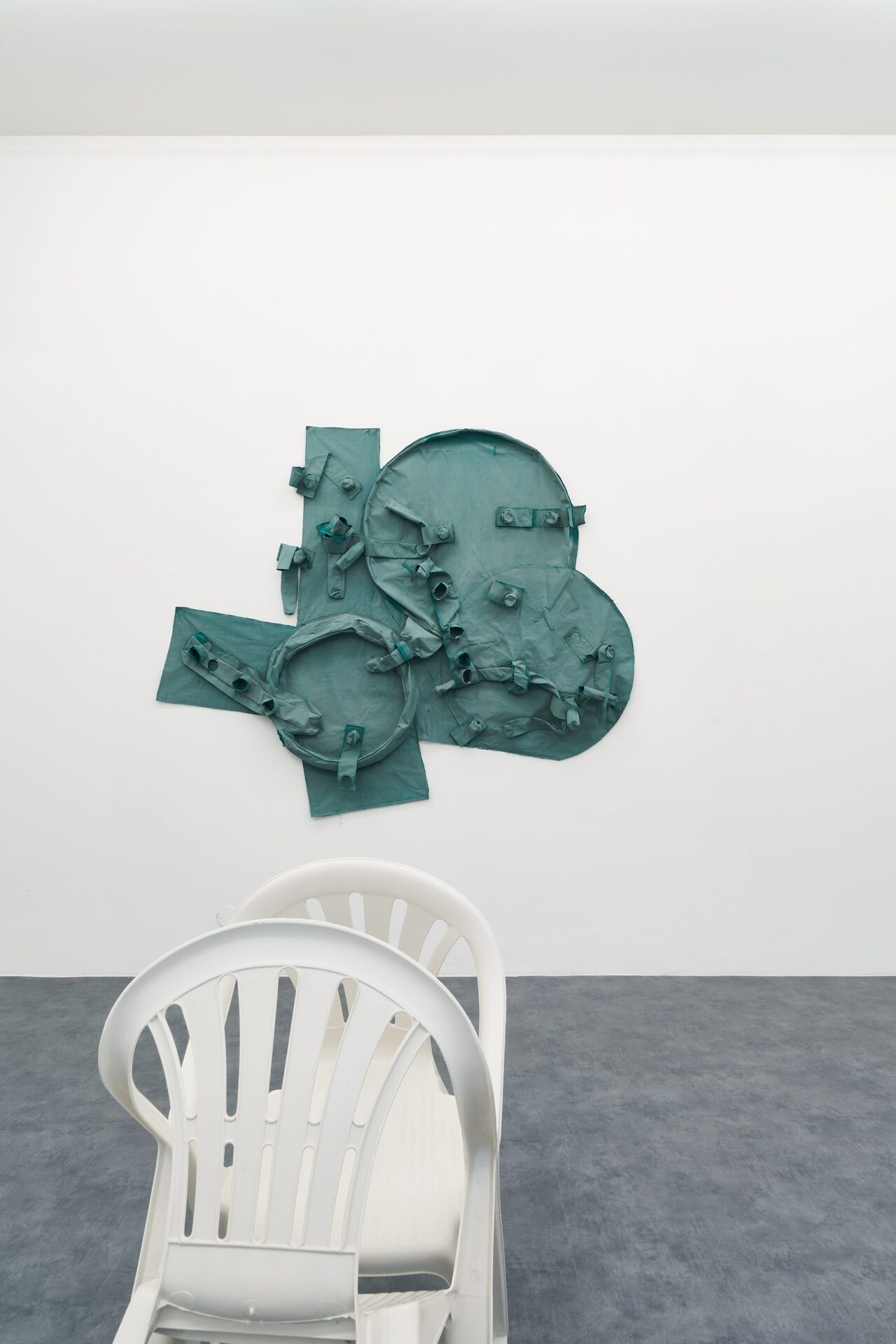 Installation view: Simon Laureyns, Sunbathing in the mud, 2021, A+B Gallery