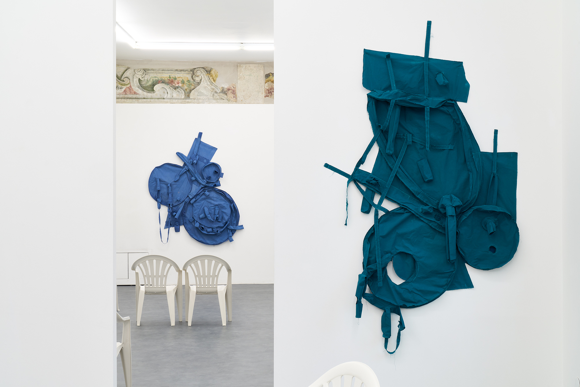 Installation view: Simon Laureyns, Sunbathing in the mud, 2021, A+B Gallery