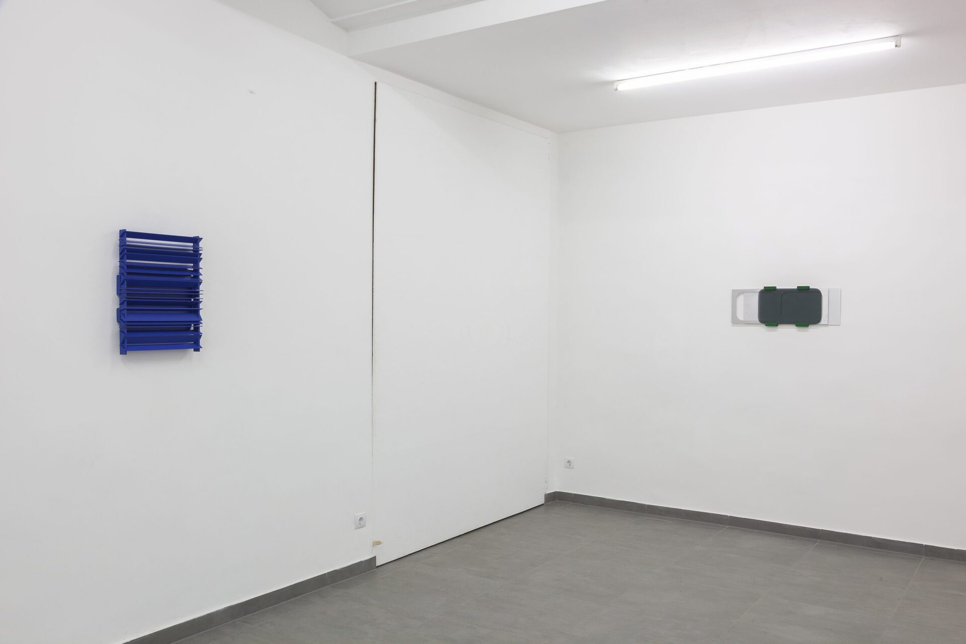 Installation view: Elizabeth Orr, The Over There, VIN VIN, 2021.