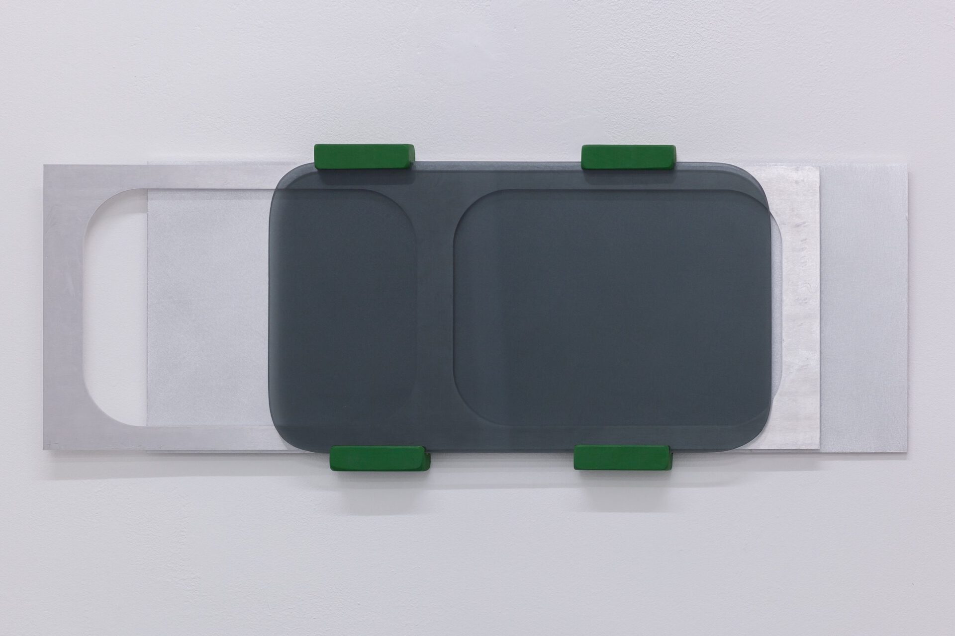 Elizabeth Orr, Rest (1), 2021, Aluminum, wood, glass, 20.3 x 53.3 cm, 8 x 21 in