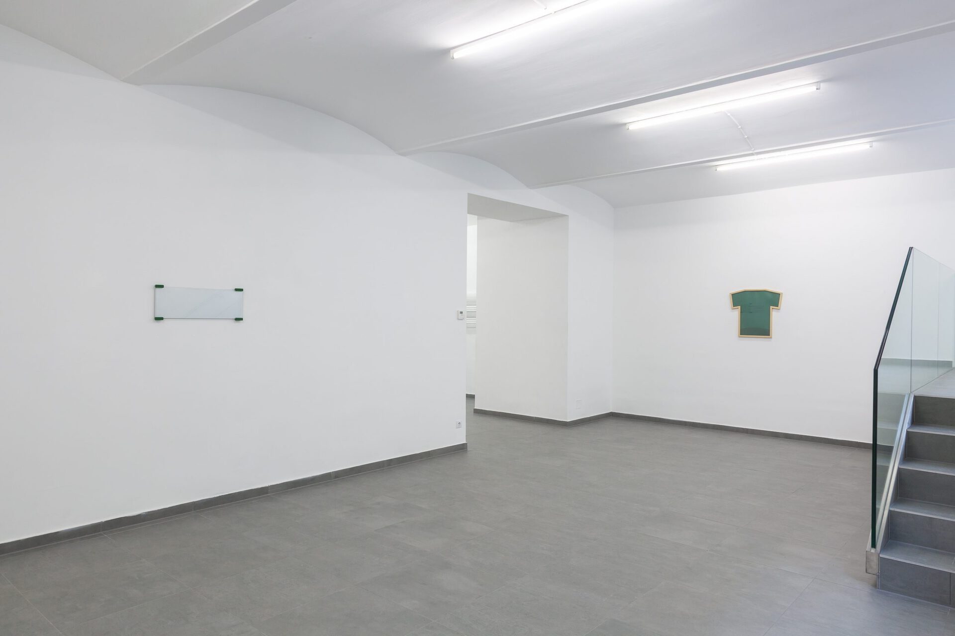 Installation view: Elizabeth Orr, The Over There, VIN VIN, 2021.