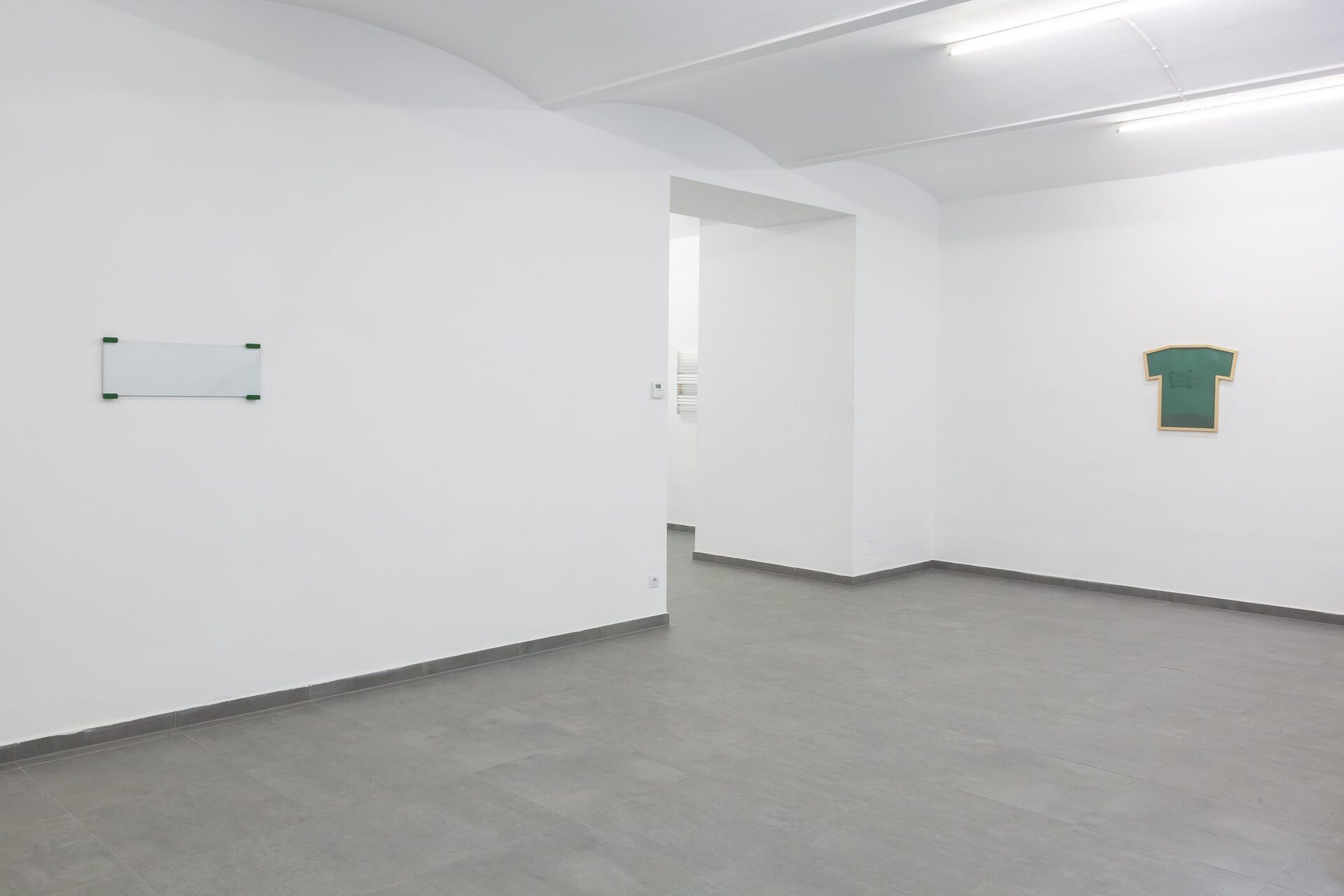 Installation view: Elizabeth Orr, The Over There, VIN VIN, 2021.