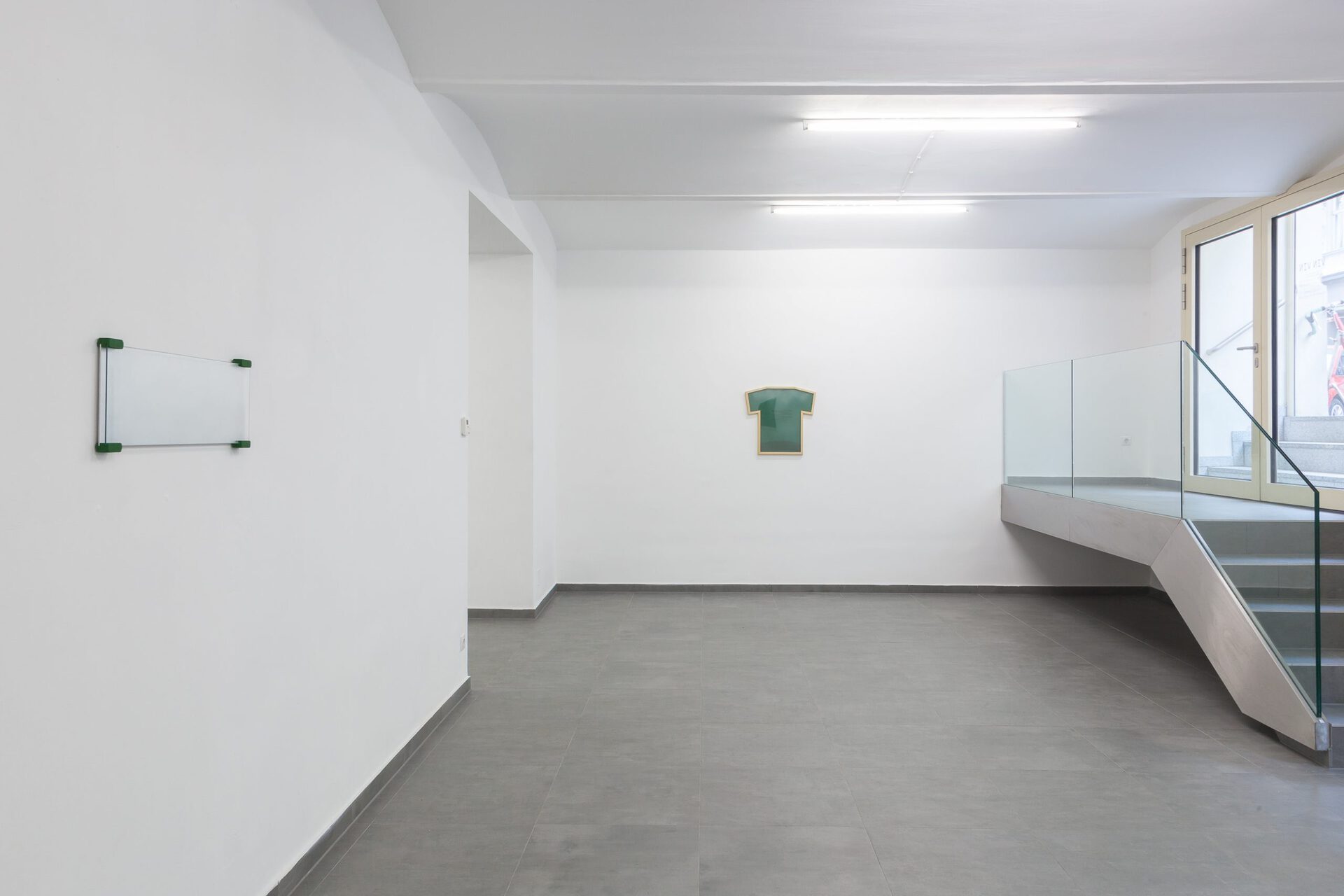 Installation view: Elizabeth Orr, The Over There, VIN VIN, 2021.