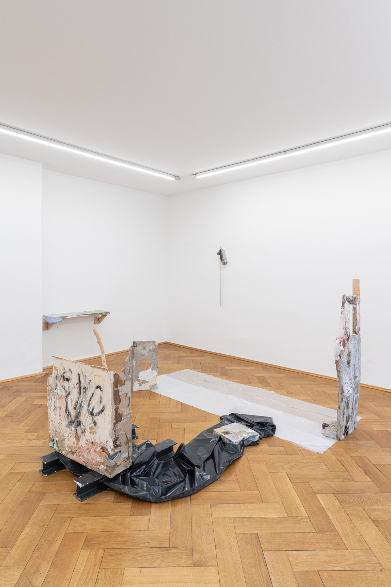 Installation view "unkultiviert" by Patrick Ostrowsky at Britta Rettberg Munich