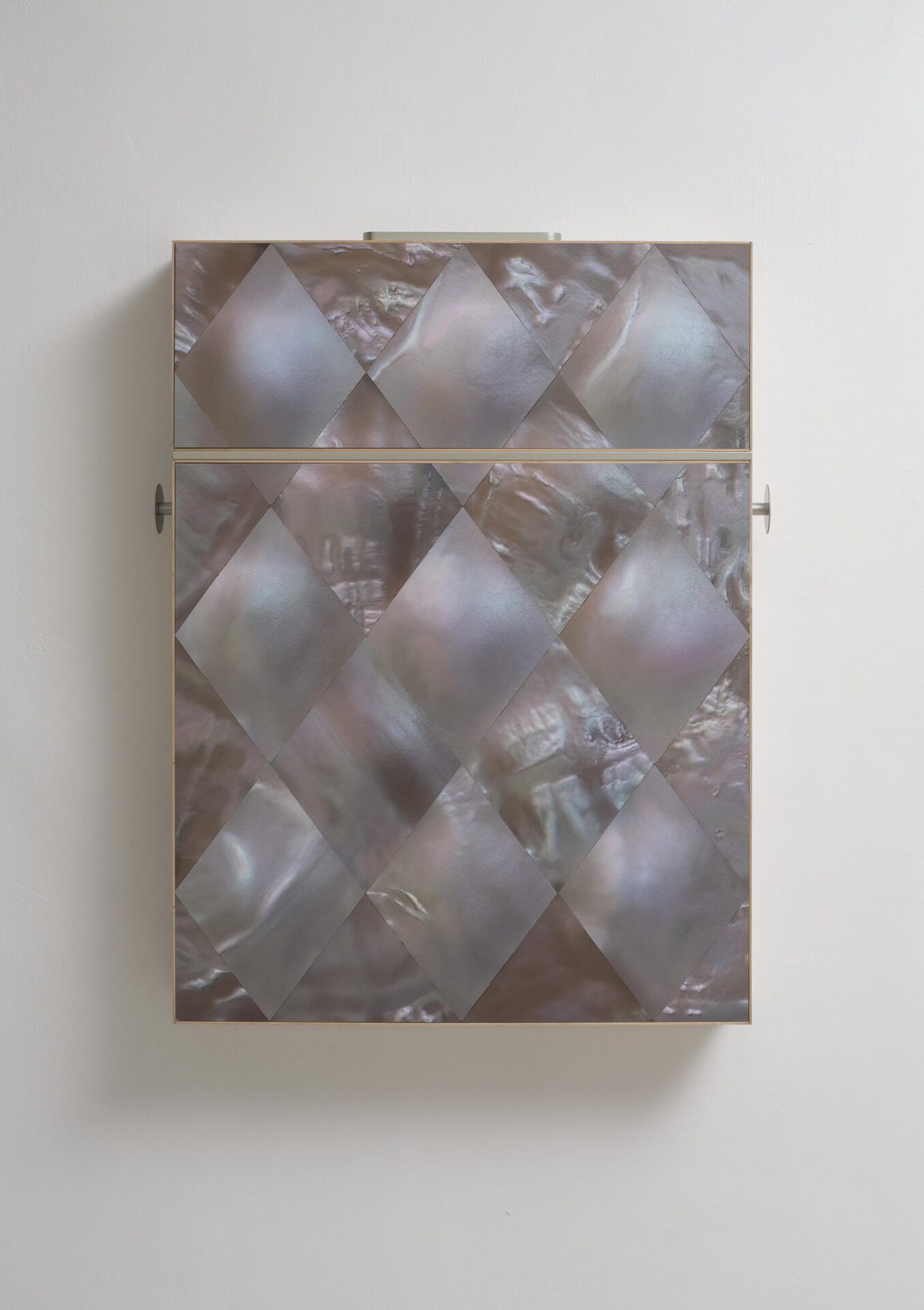 Adi Fluman, Untitled (Cigarette Case), 2021. Digital sculpture, inkjet printed on paper in artist’s frame (maple wood, aluminum), 74×91×12 cm. Photo: Elad Sarig, Courtesy of the artist and Dvir Gallery, Tel Aviv/Brussels.