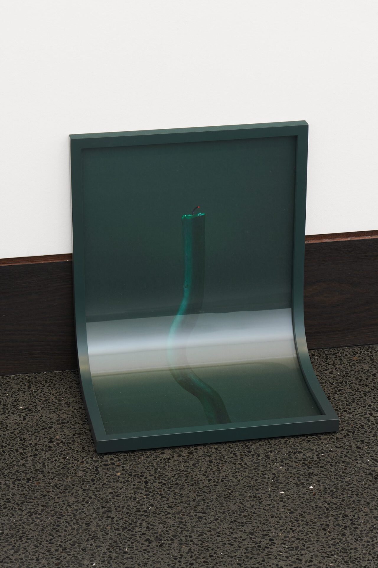 Alex Grein, Zeiten, 2021, Holz, Acrylglas, Inkjet-Print, 49,5 x 42,5 x 21,5 cm