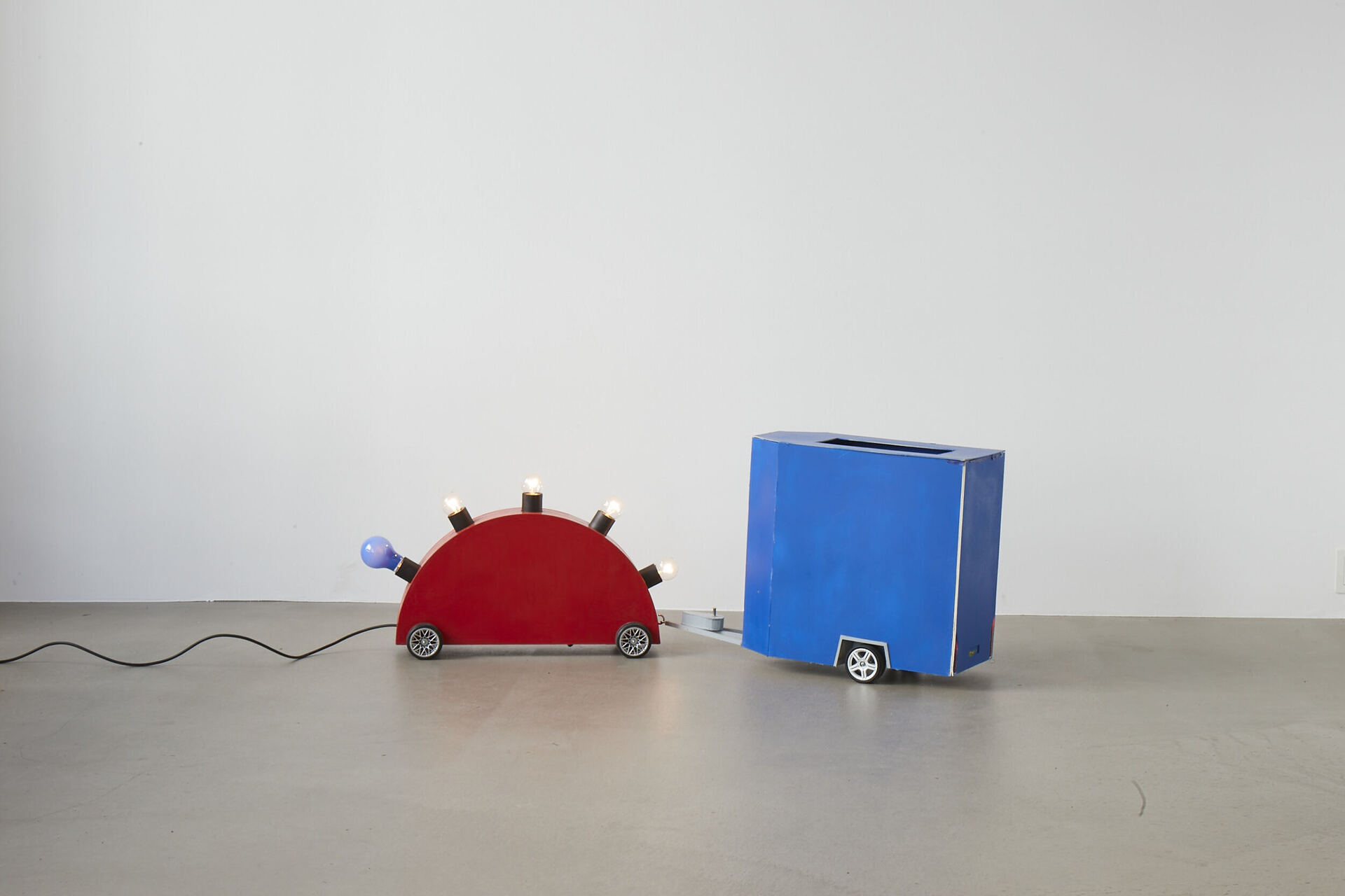 Frieder Haller, Memphis Blues (after Martine Bedin) I, 2021 Wood, wire, board, electrical wiring, five light bulbs and model car wheels 40,7 × 120 × 20,5 cm / 16 × 47.2 × 8 inches