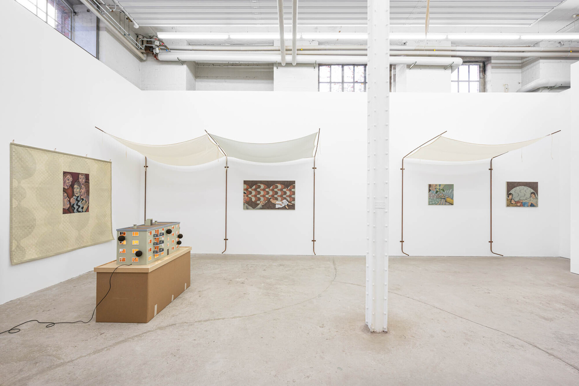 Installation view: Stefan Fuchs, ‘Goodbye Tristesse, oder die Rückkehr der begabten Gärtnerin’, Galerie Tobias Naehring, Leipzig, 2021