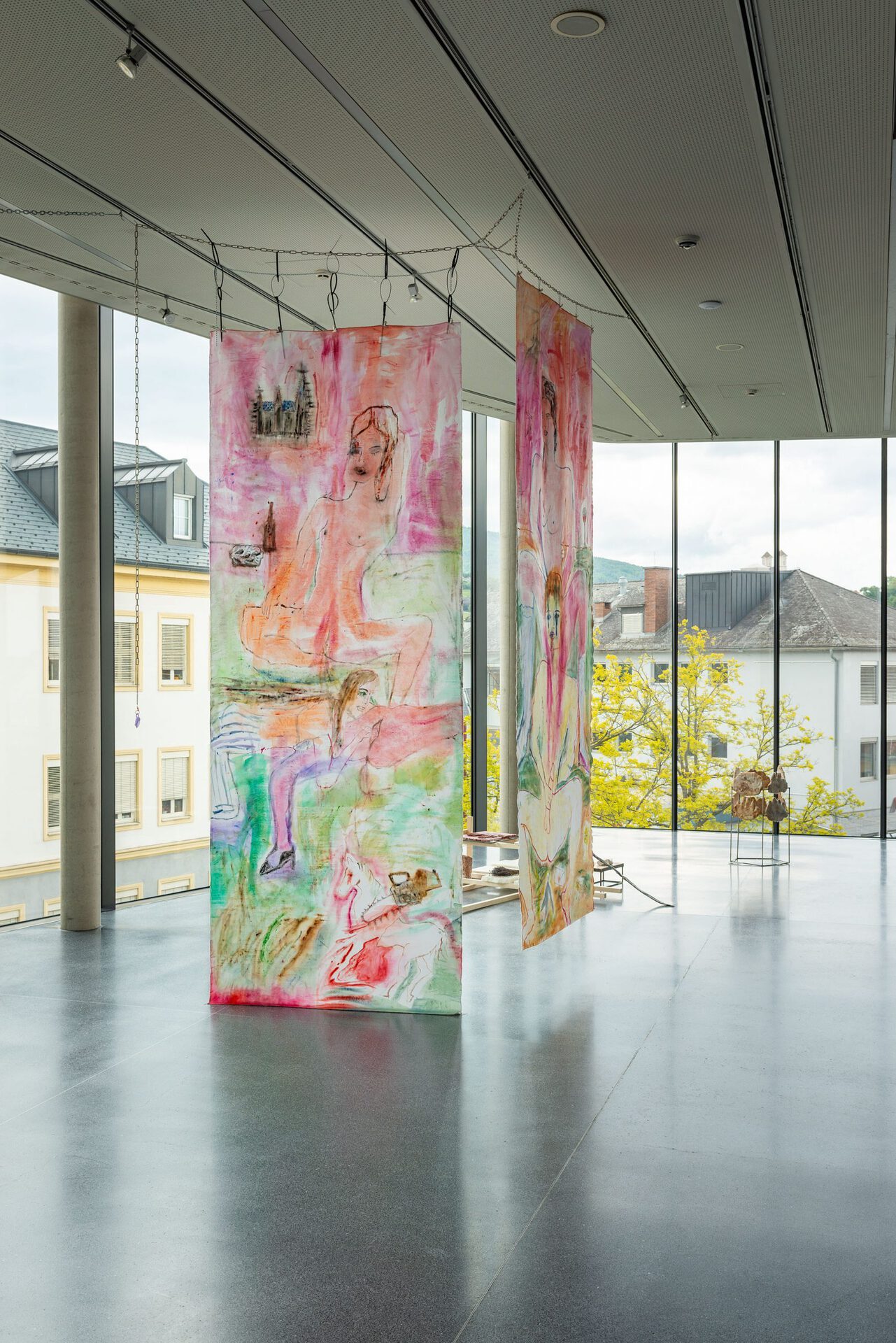Nana Kaiser / We're not naked We have the radio on / oil and tempera on satin / 400cm x 200cm / 2021