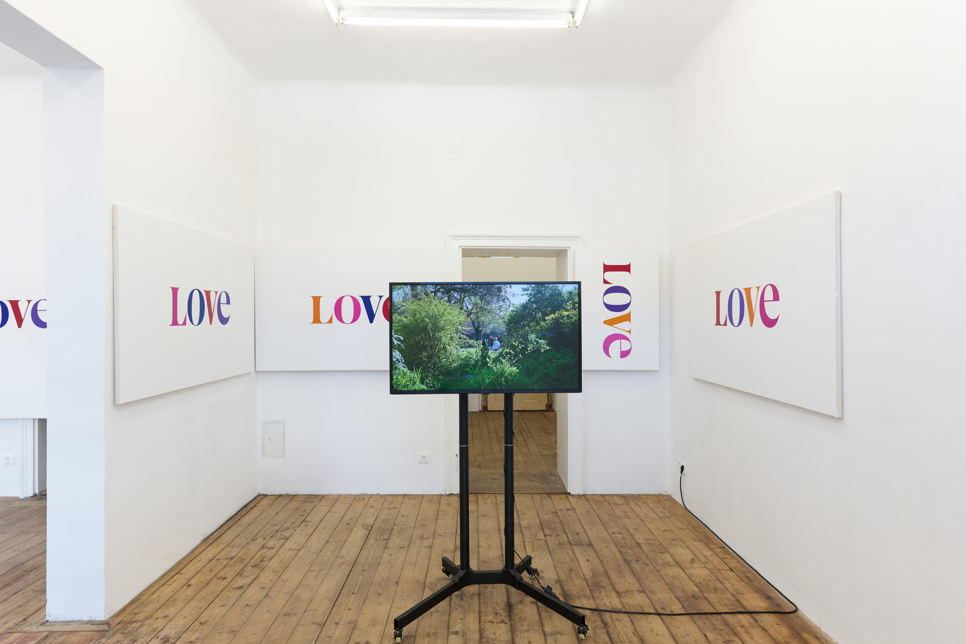 Angharad Williams, High Horse, installation view, Kevin Space 2021. Photo: Maximilian Anelli-Monti