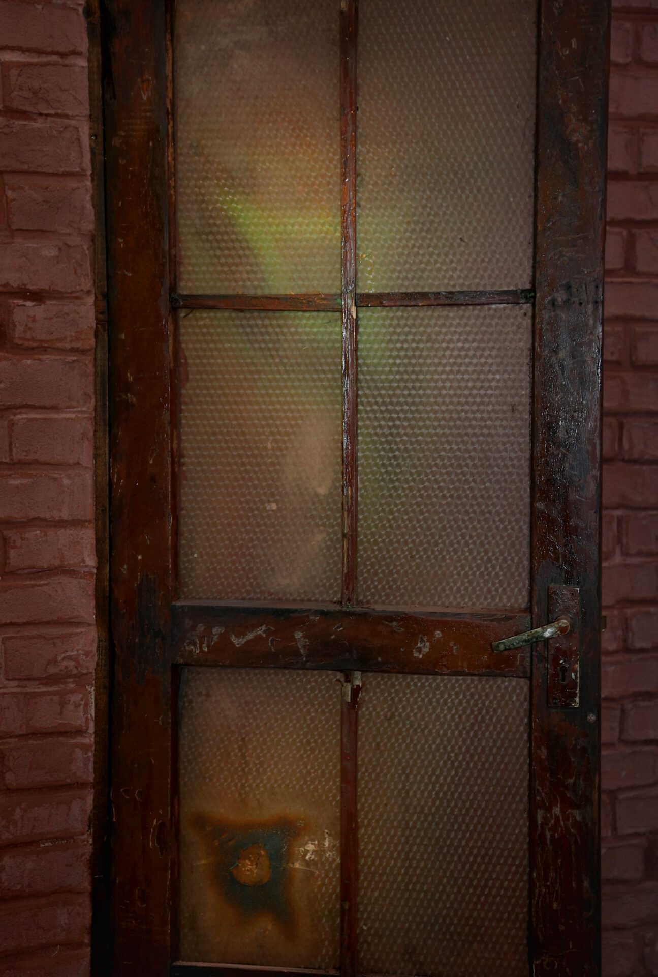 PGS - The Sole Row House Illuminated by the Street of Broken Lamps, 2021