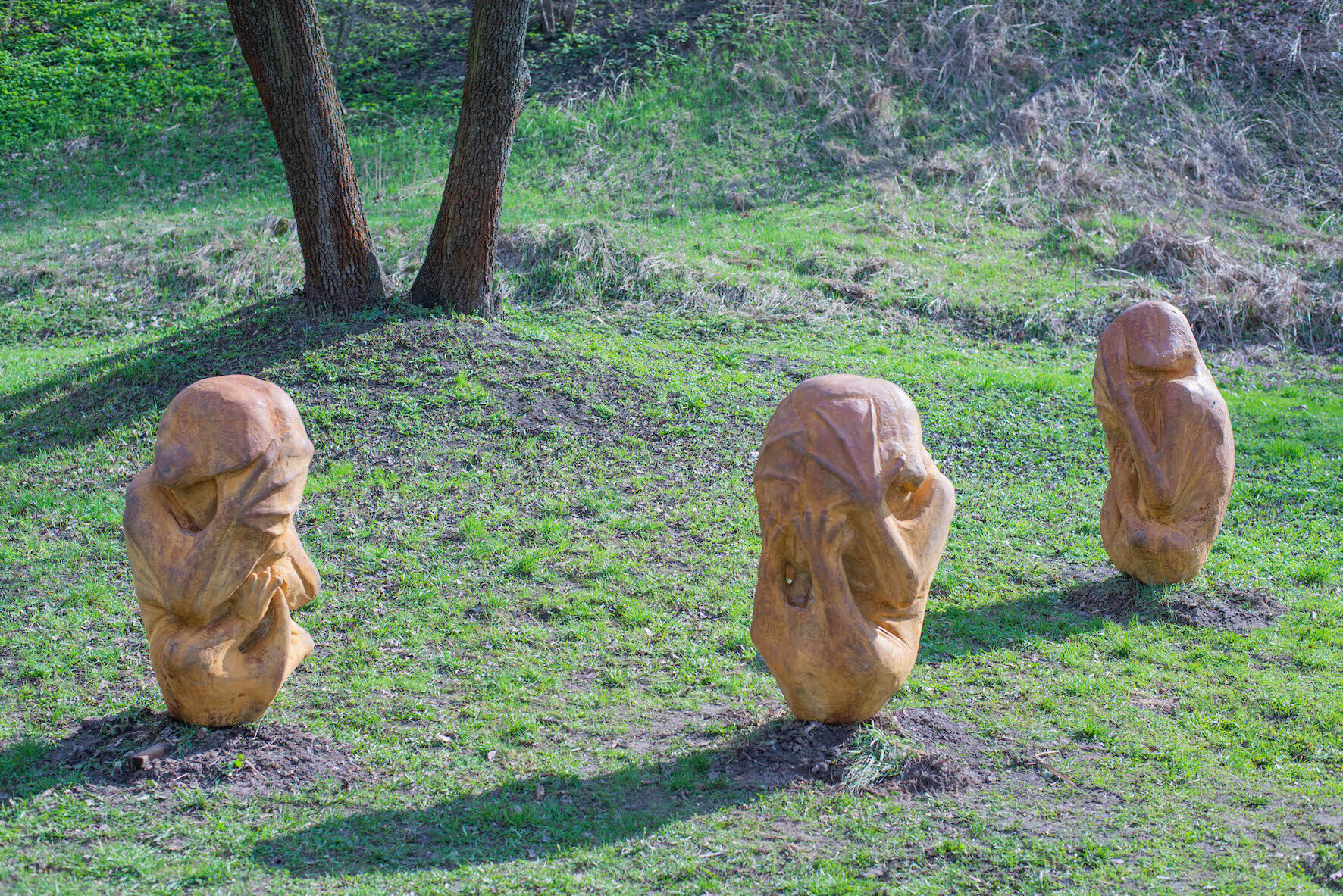 Mykolas Sauka, Embryos, 2020, rusted concrete, 120 x 500 x 300 cm