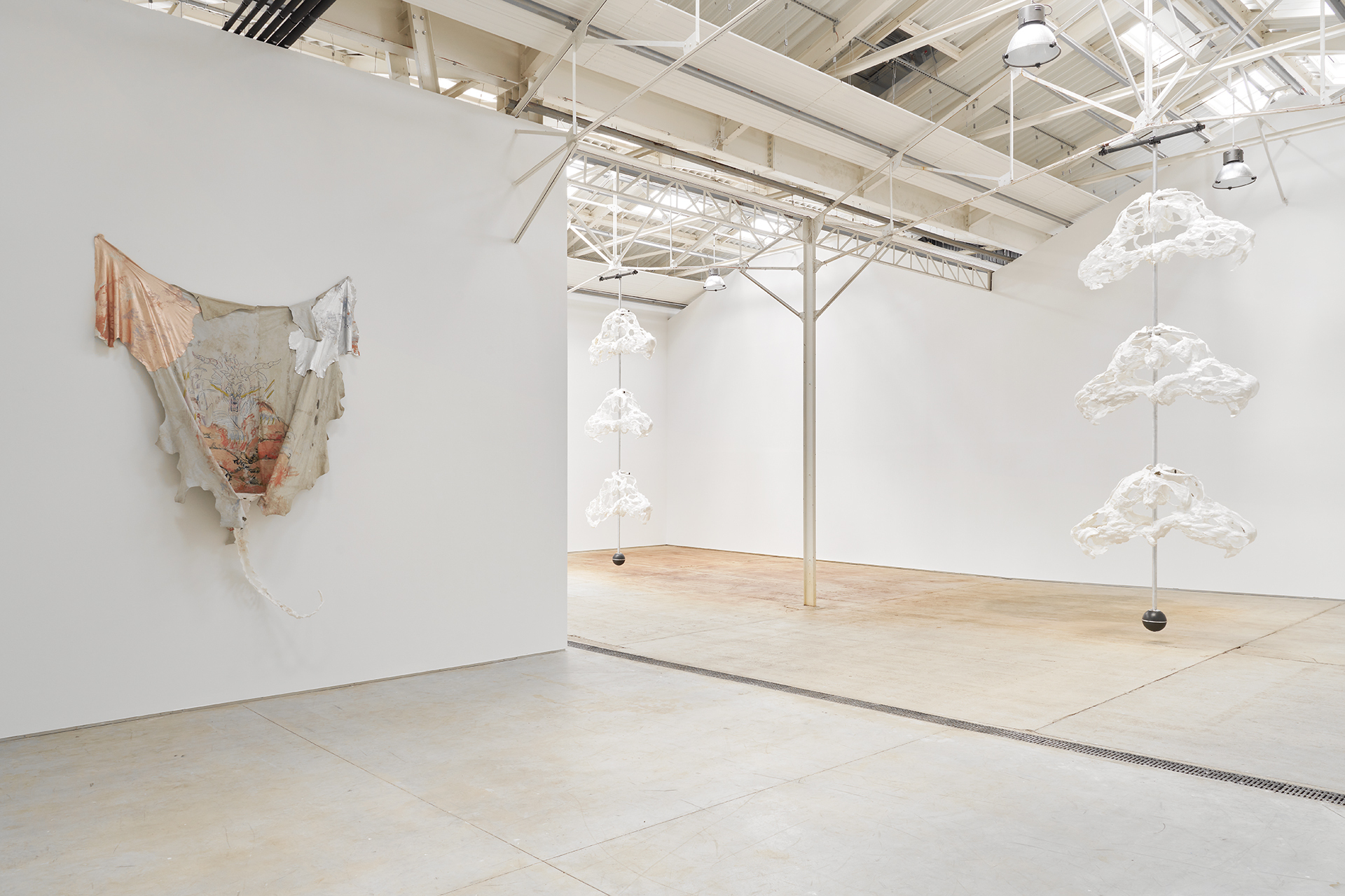 My Appropriation of Her Holy Hollowness (Installation view), Raphaela Vogel. Le Confort Moderne, June 2021. Photo : Pierre Antoine.