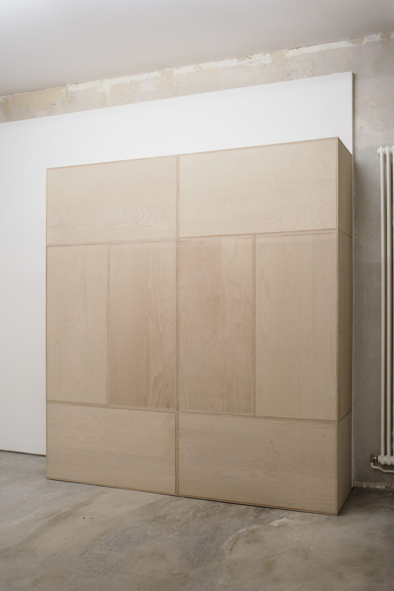 Nadim Vardag, untitled,2021, beech plywood, 240 × 240 × 40 cm, 240 × 240 × 120 cm, 240 × 240 × 40 cm