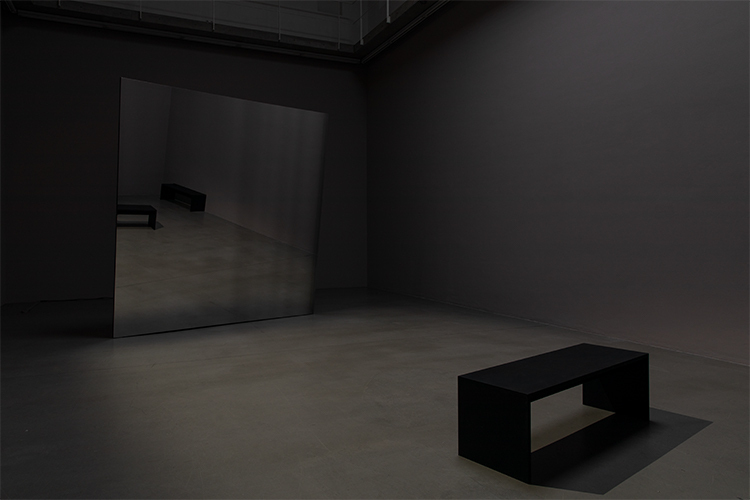 Willem de Rooij, Pierre Verger in Suriname , Installation shot Portik us, Frankfurt am Main, 2021. Image : Diana Pfammatter